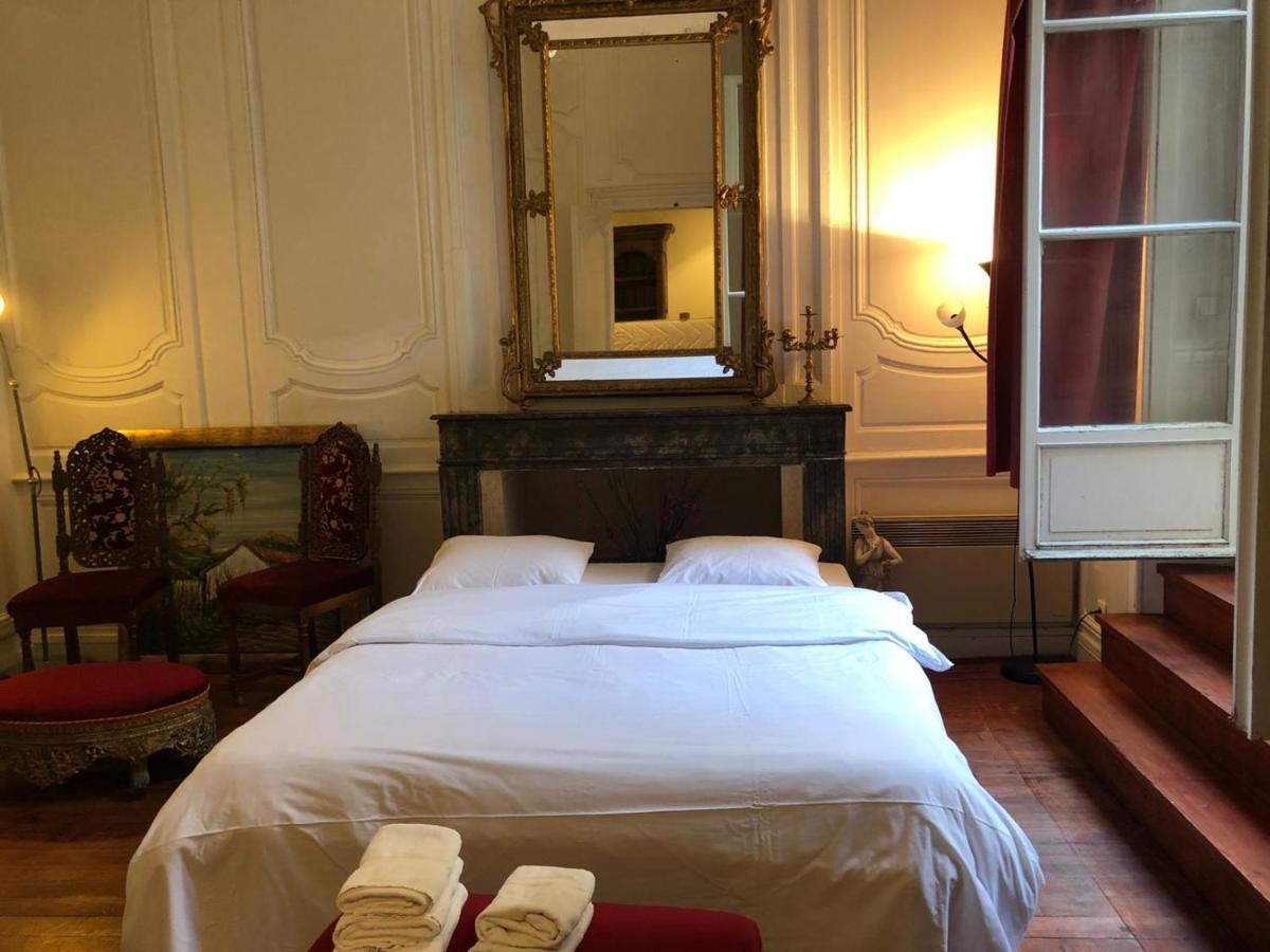 Cosy Appartement In Old City Center บอร์โด ภายนอก รูปภาพ